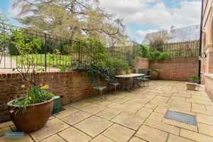 Communal Gardens- click for photo gallery